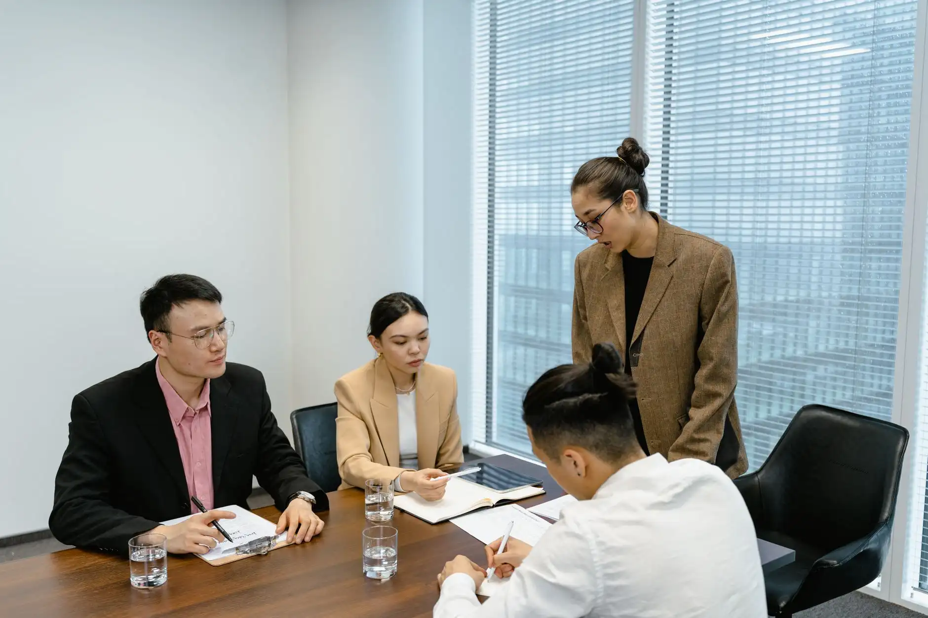 南京室内拆除施工中的扬尘控制技术与环保要求解析